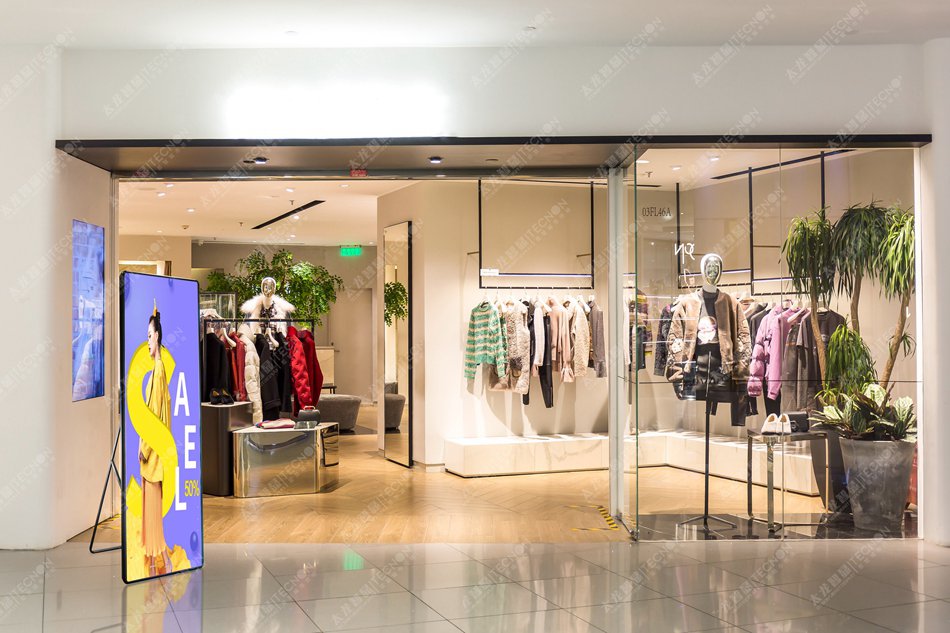 LED廣告機-戶外液晶廣告機 (13).jpg LED廣告機-戶外液晶廣告機 (13).jpg